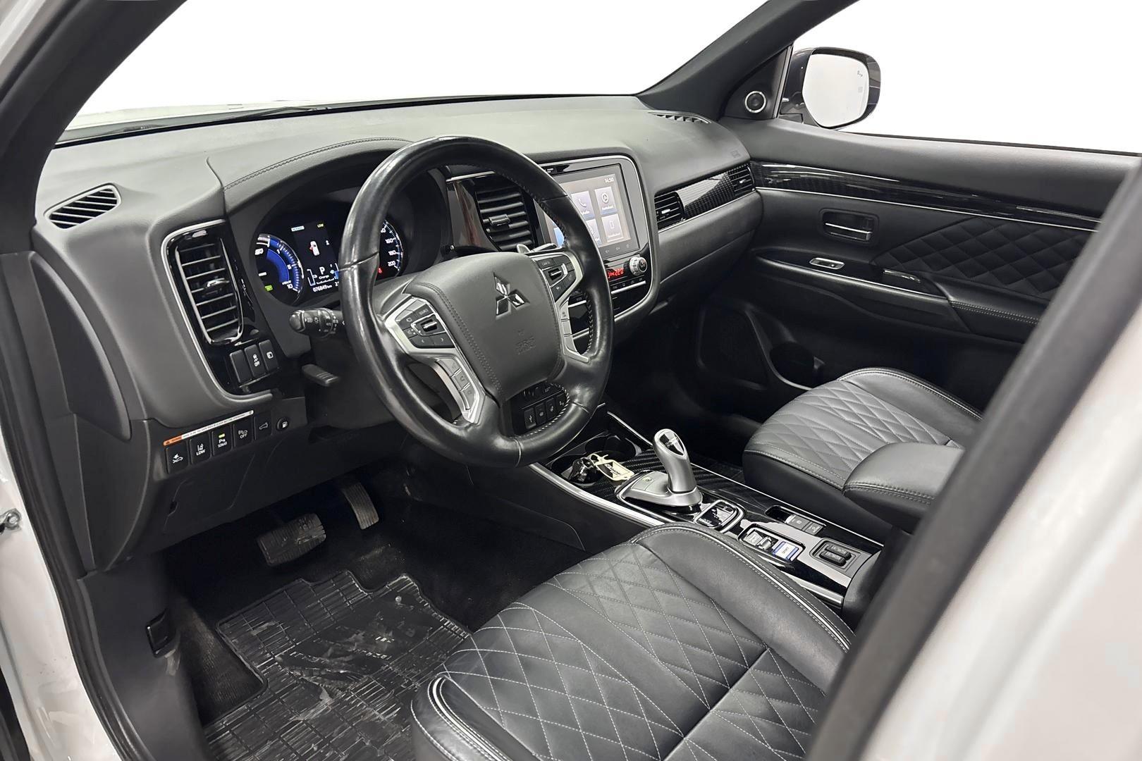 Mitsubishi Outlander PHEV 2021