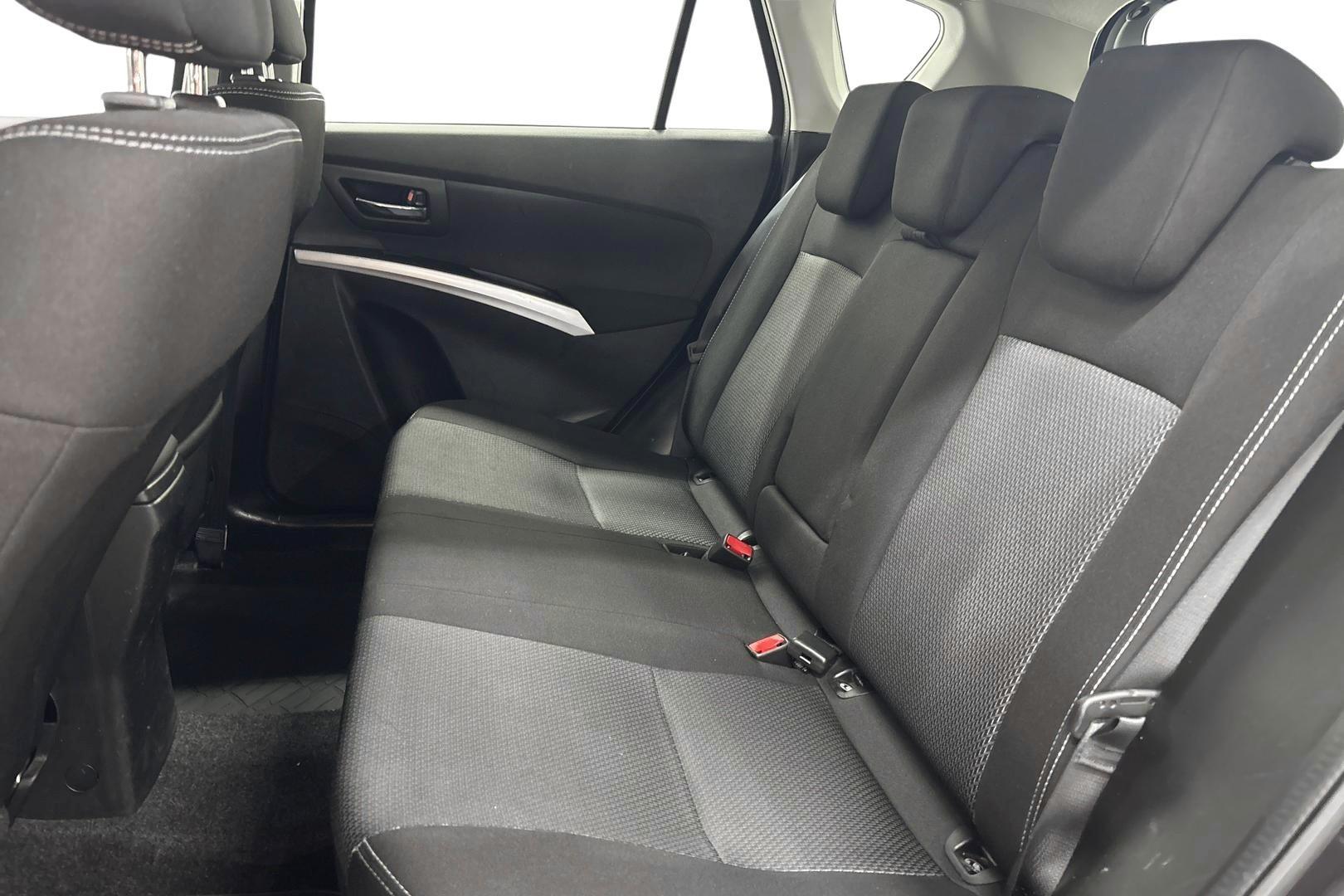 SUZUKI SX4 S-Cross 11