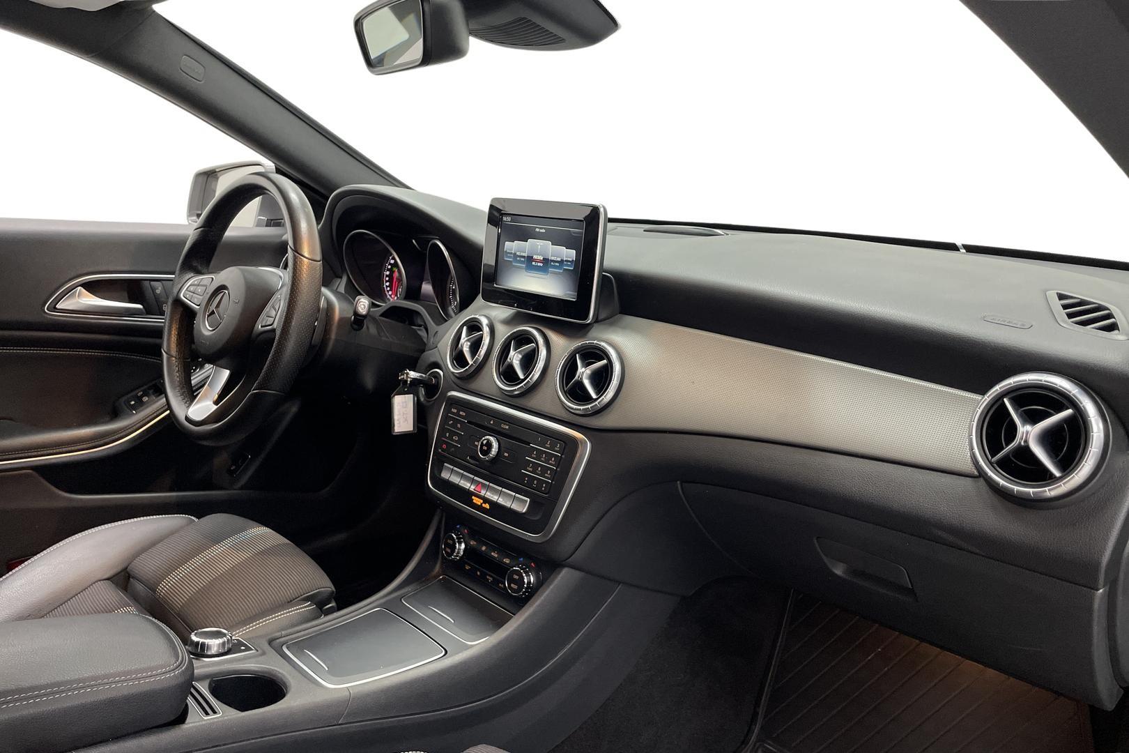 Mercedes-Benz CLA 2017