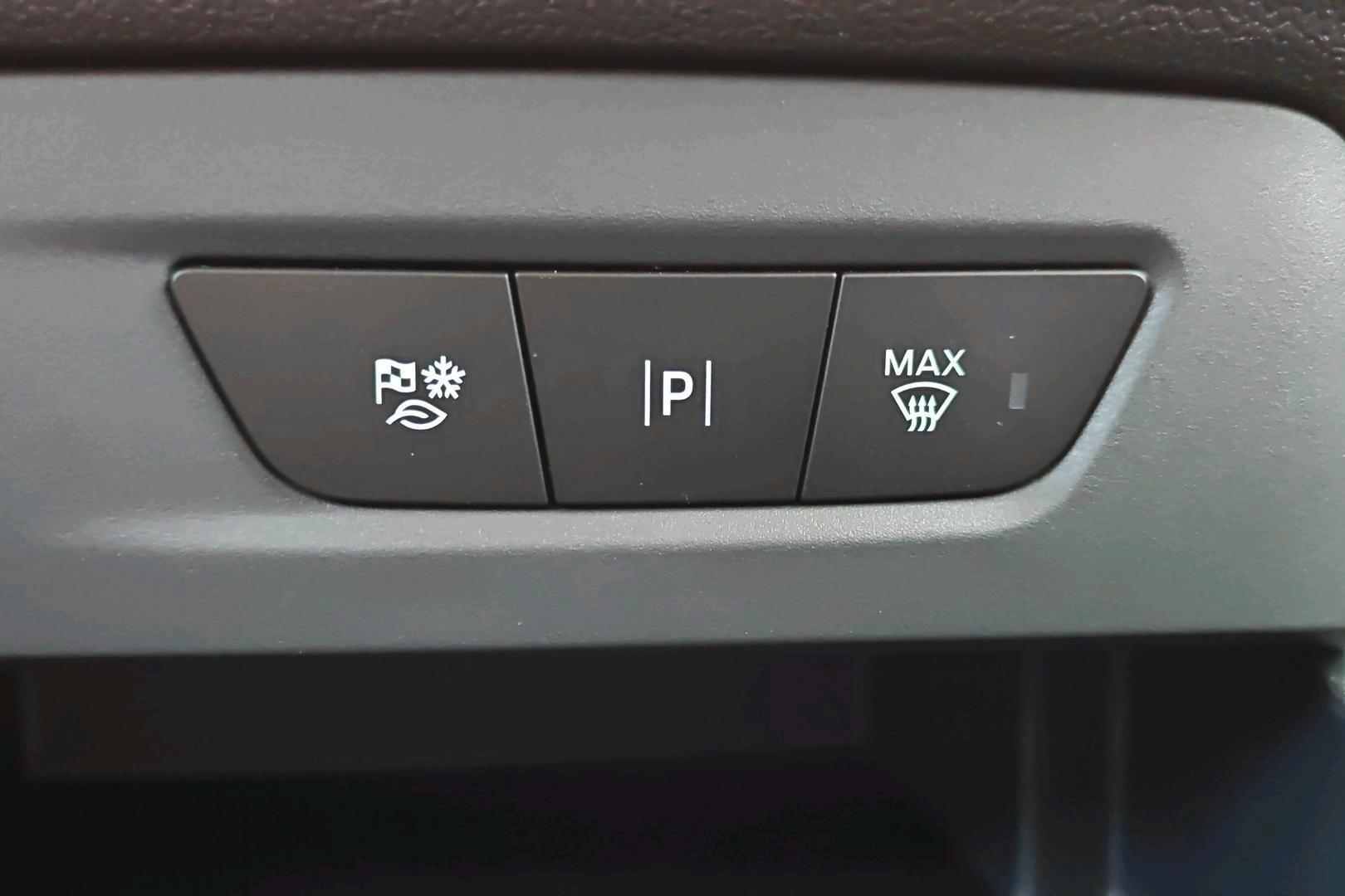 Ford Tourneo Courier 2025