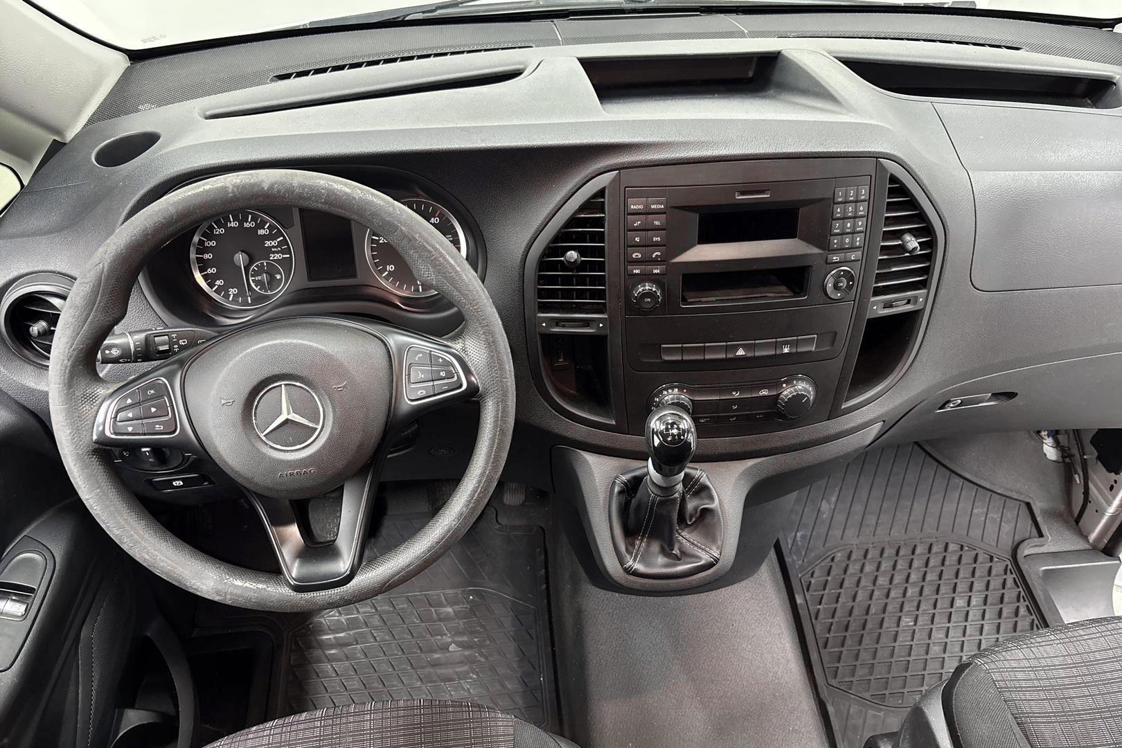 Mercedes-Benz Vito 10
