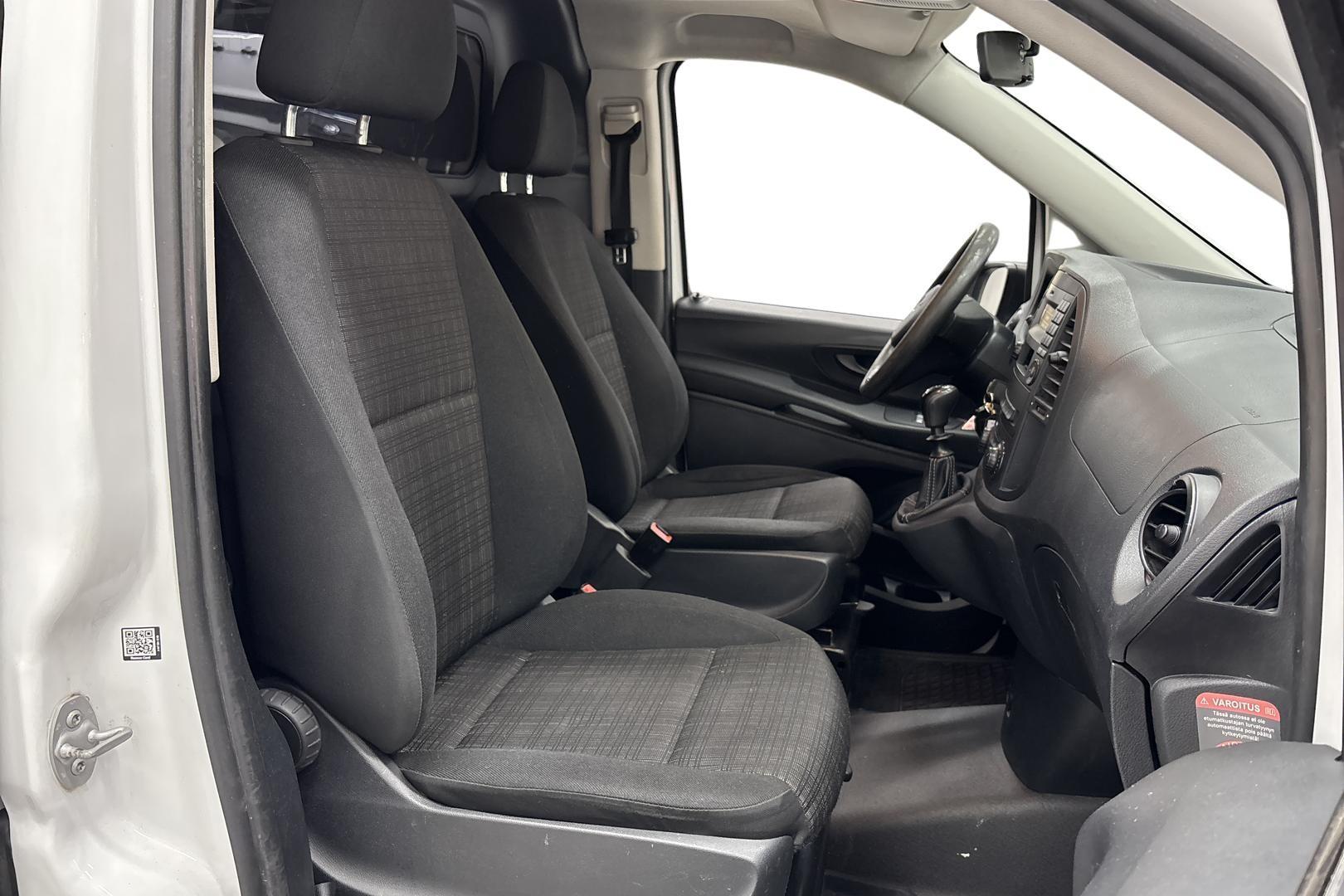Mercedes-Benz Vito 14