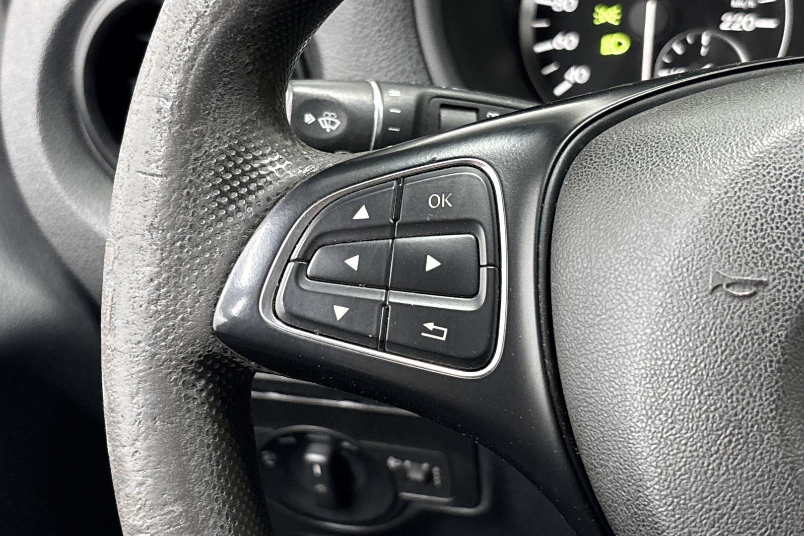 Mercedes-Benz Vito 18