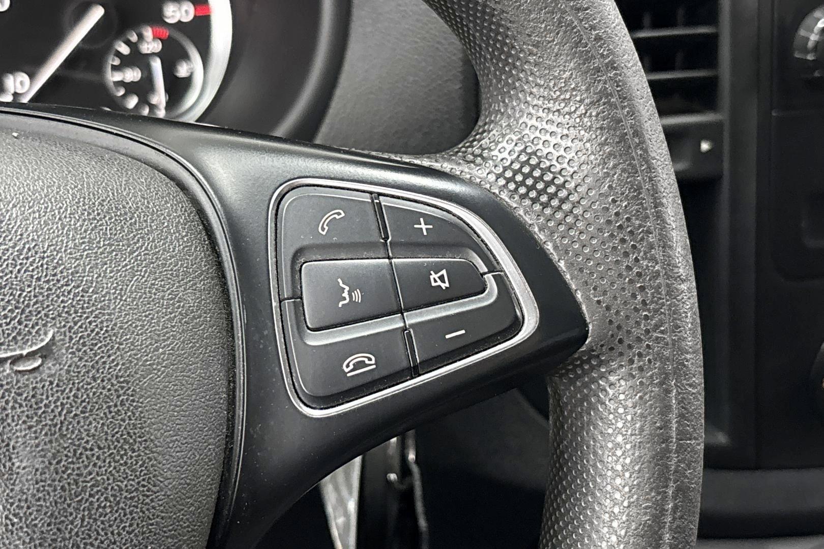 Mercedes-Benz Vito 19