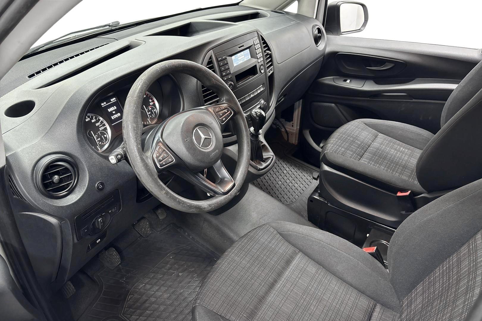Mercedes-Benz Vito 9
