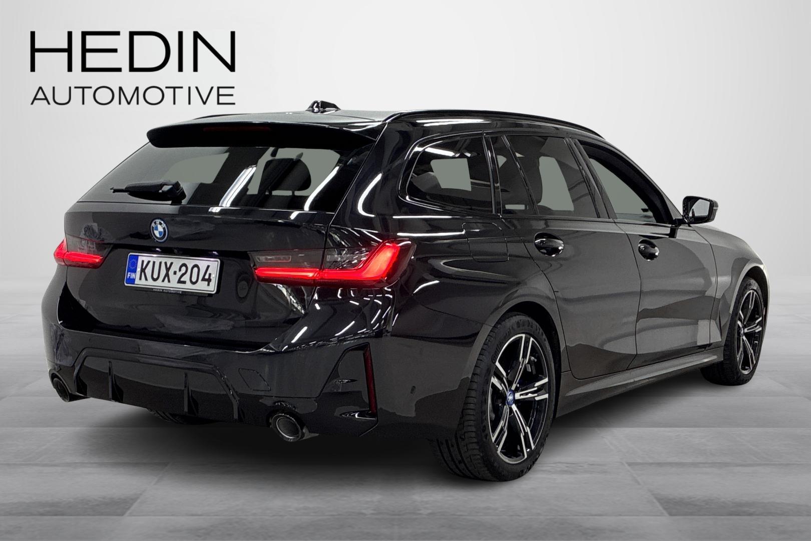 BMW 330 2023