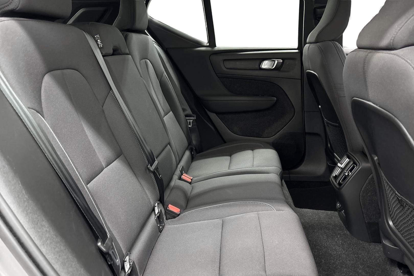 Volvo EX40 2025