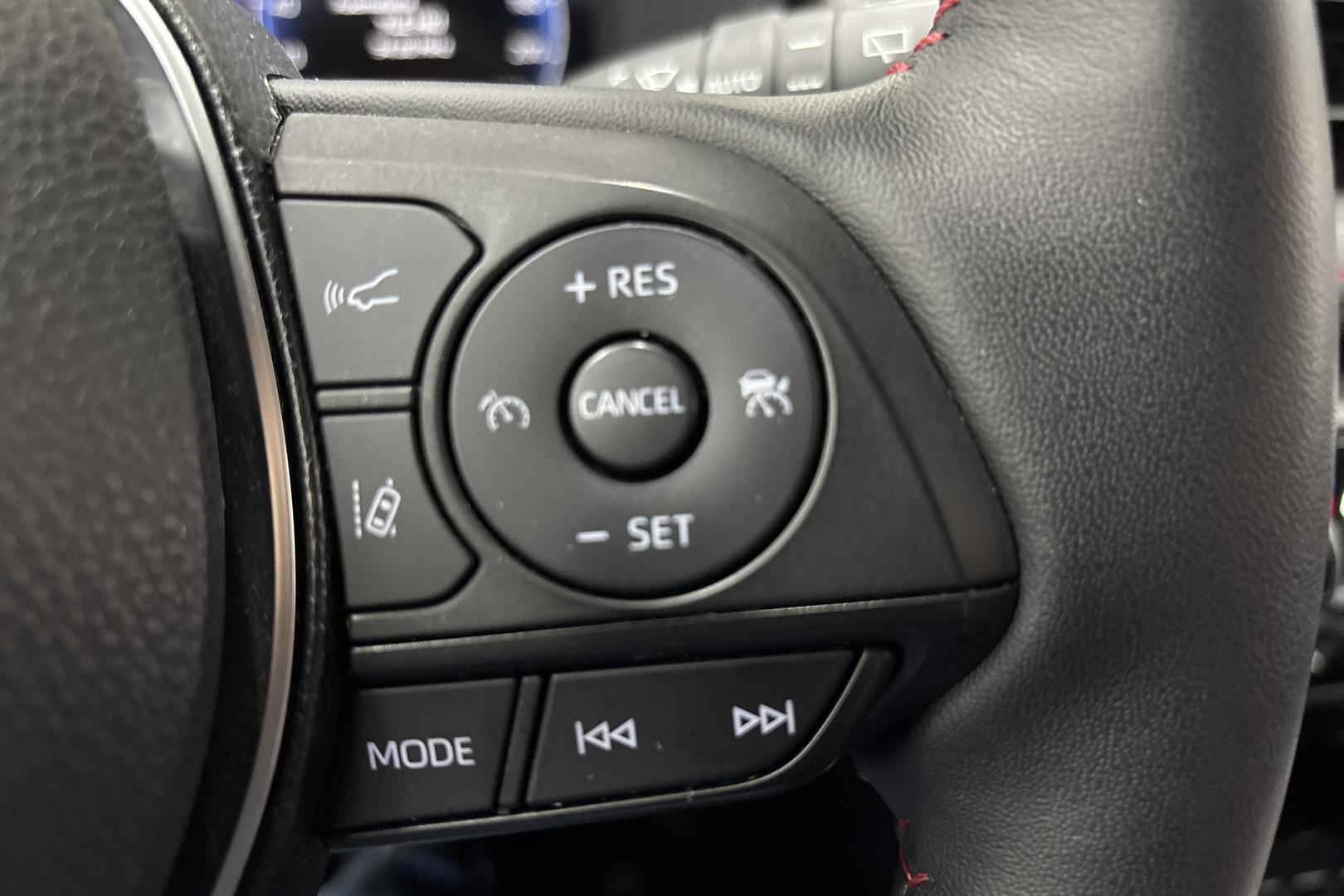 Toyota RAV4 Plug-in 2025