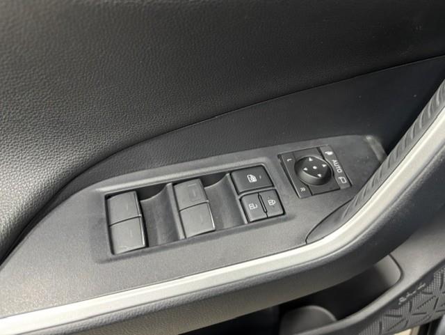 Toyota RAV4 Plug-in 2025