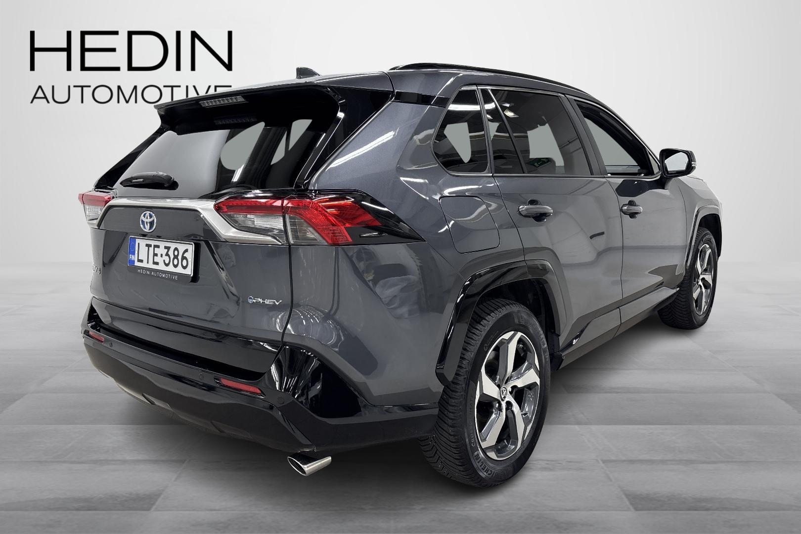 Toyota RAV4 Plug-in 2025