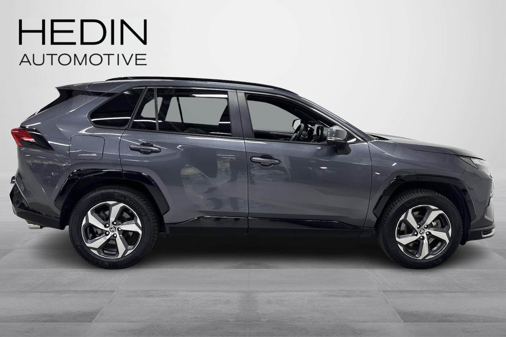 Toyota RAV4 Plug-in 2025