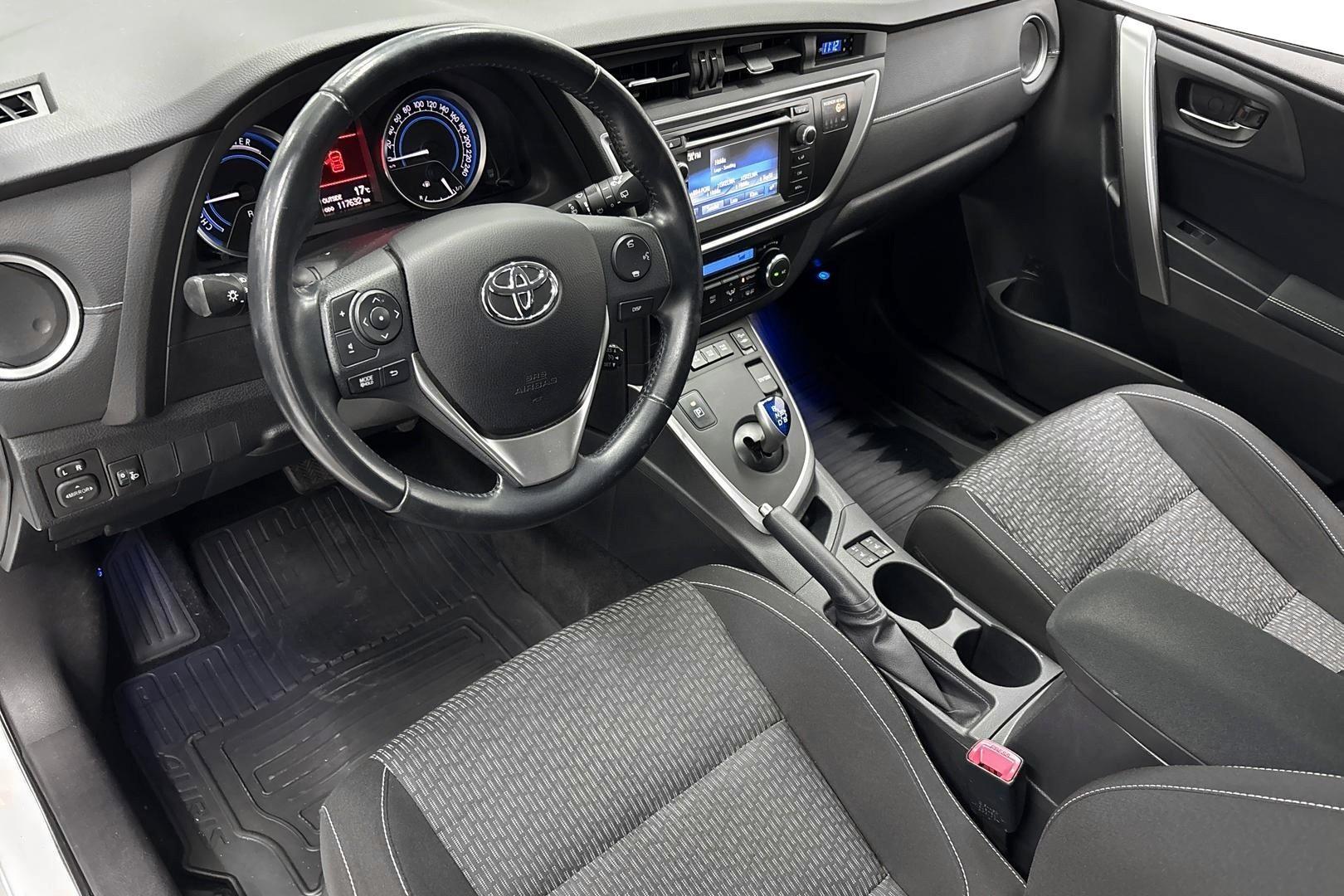 TOYOTA AURIS 2014