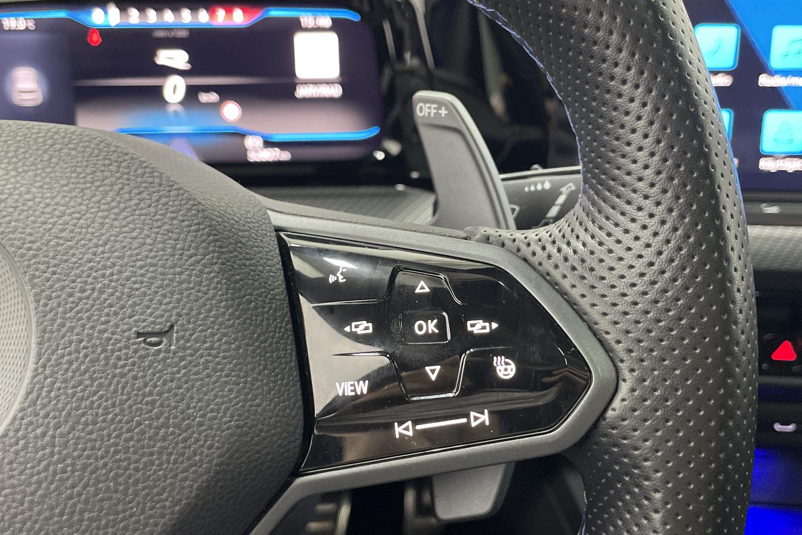 VOLKSWAGEN Golf 2021