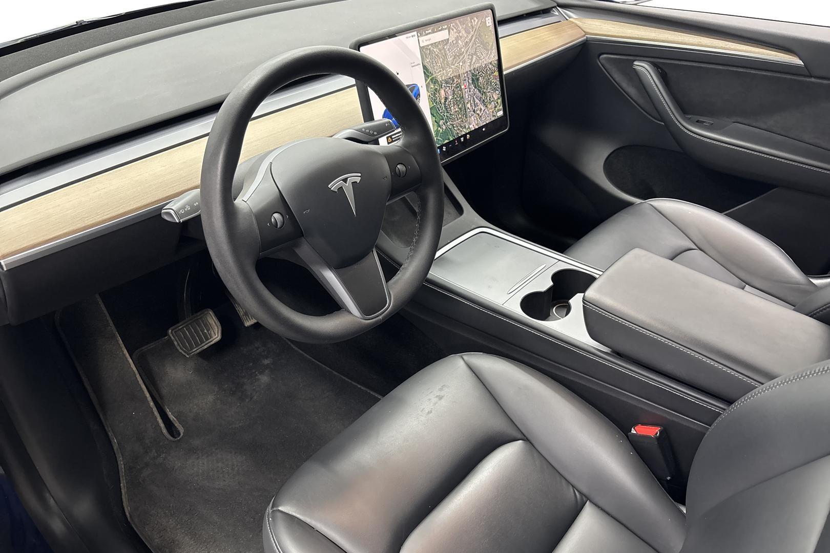 Tesla Model Y 2021