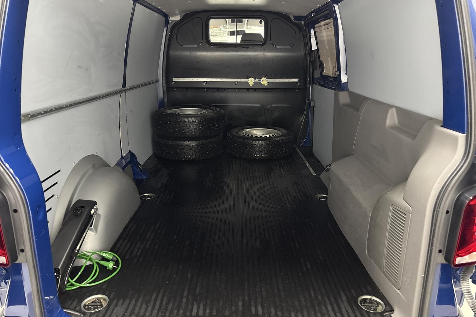 VOLKSWAGEN TRANSPORTER 2021