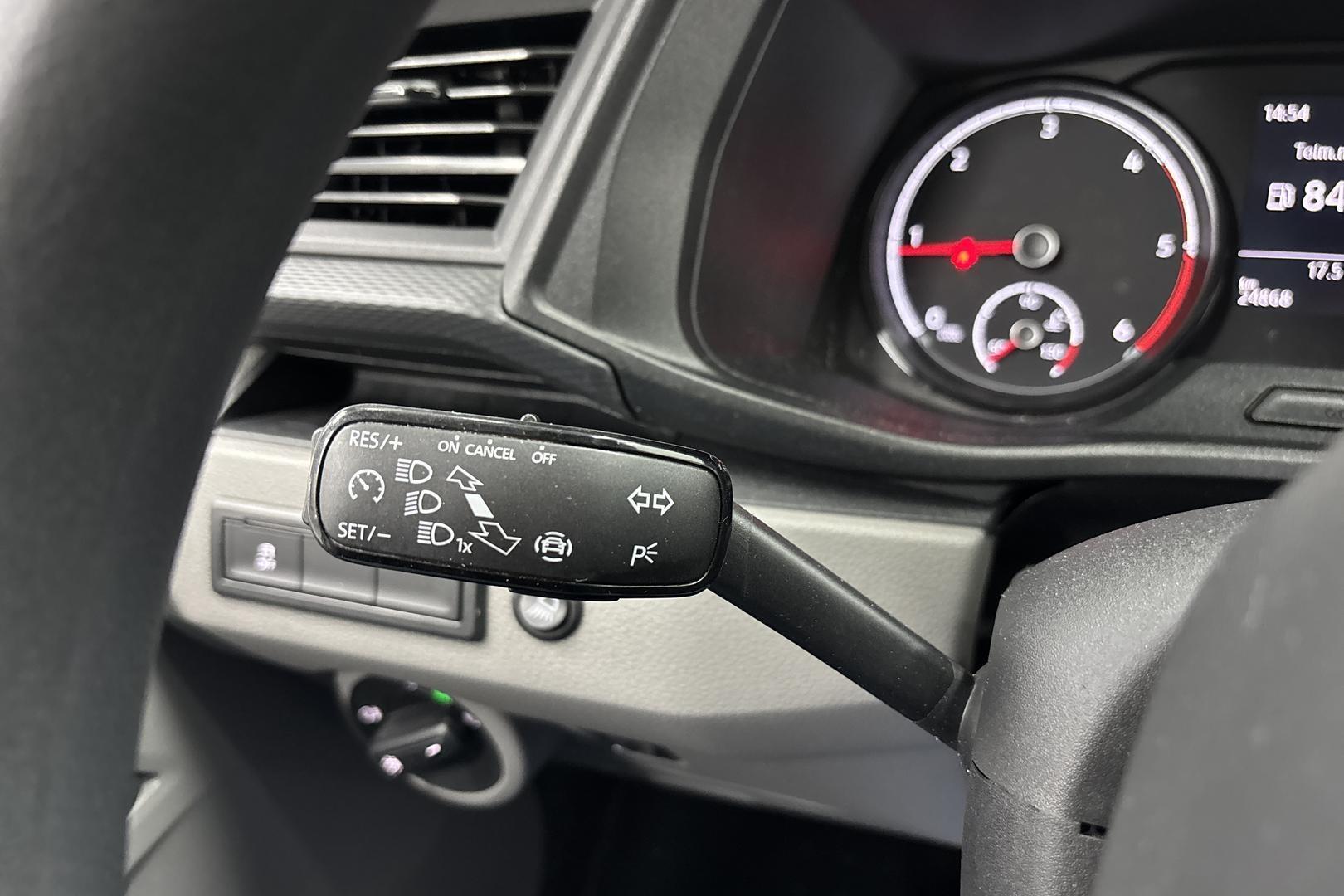 VOLKSWAGEN TRANSPORTER 2021