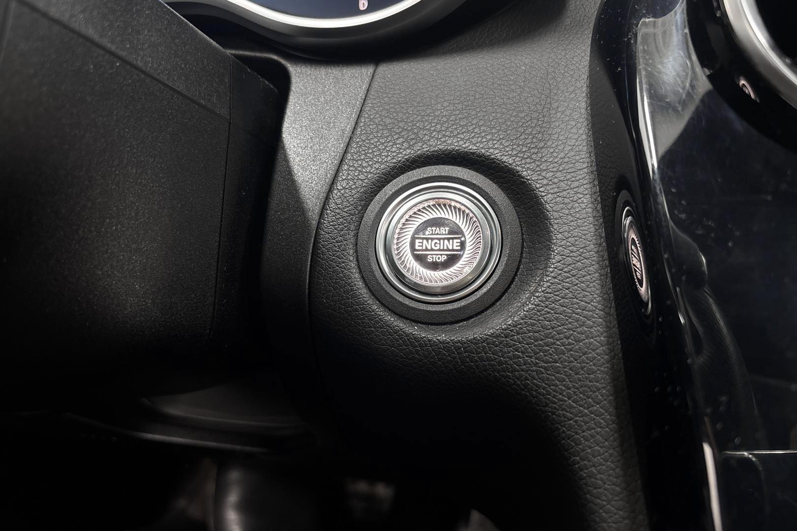 MERCEDES-BENZ C 2020