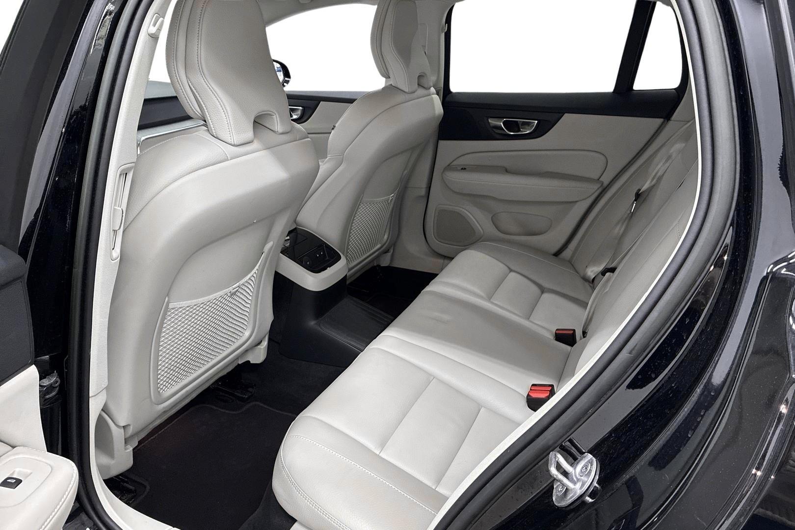 Volvo V60 11