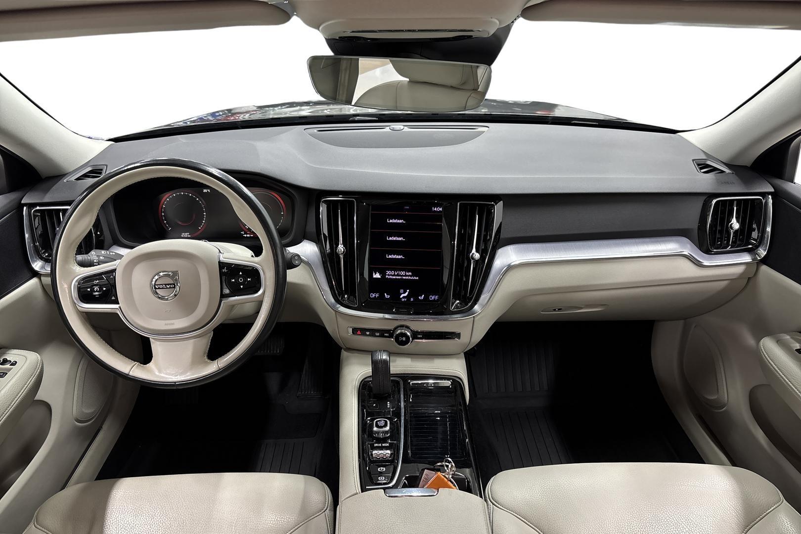 VOLVO V60 2020