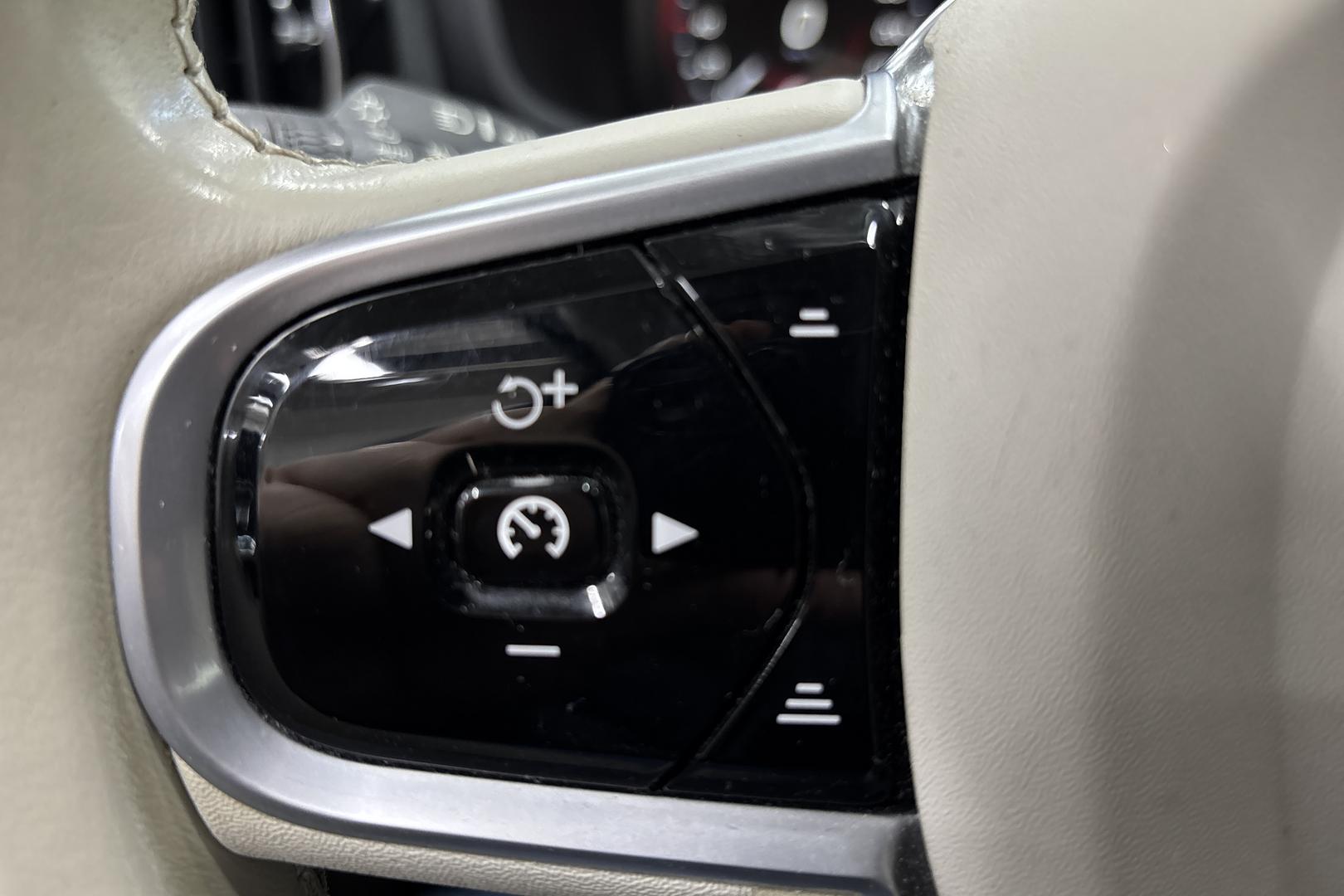 VOLVO V60 2020