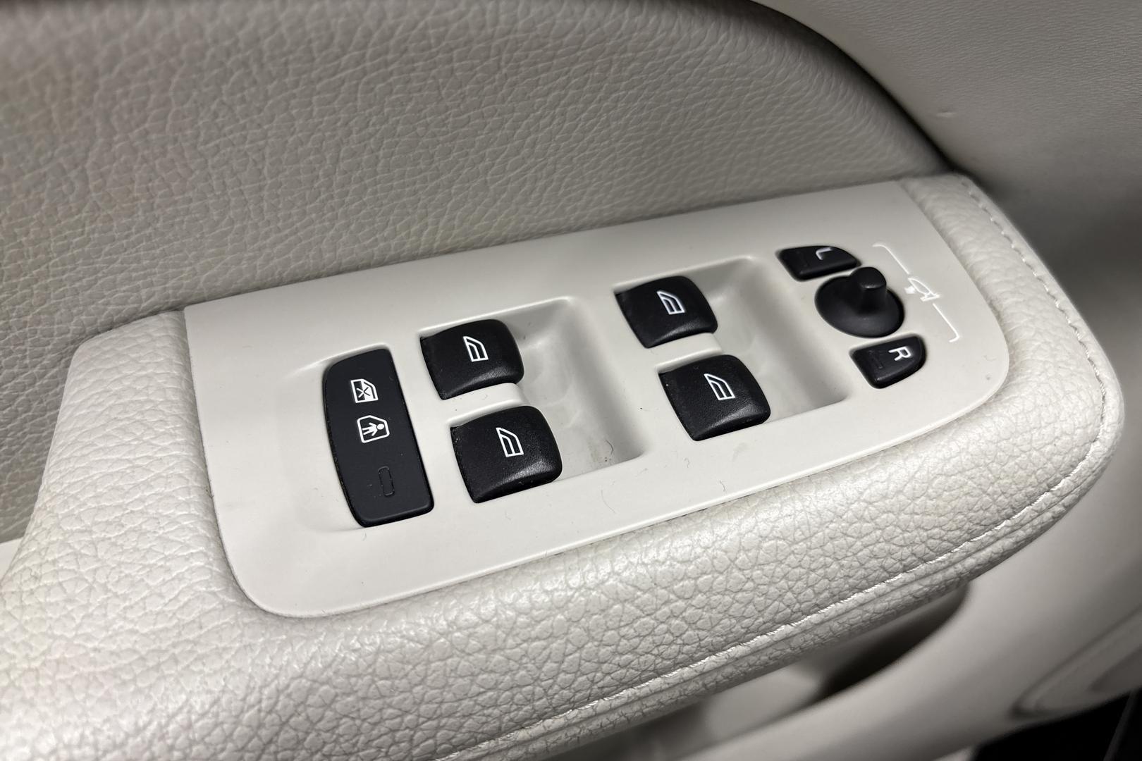 VOLVO V60 2020