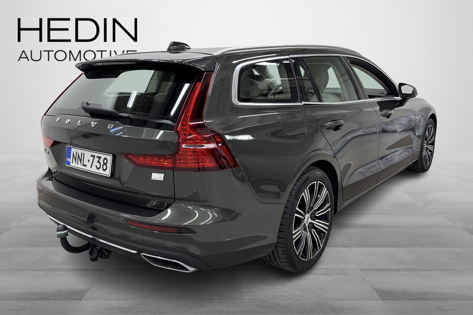 VOLVO V60 2020