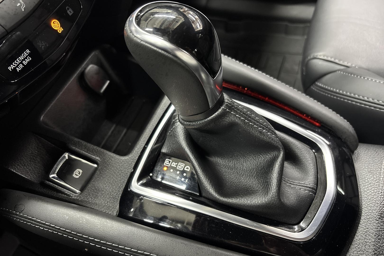NISSAN Qashqai 2017