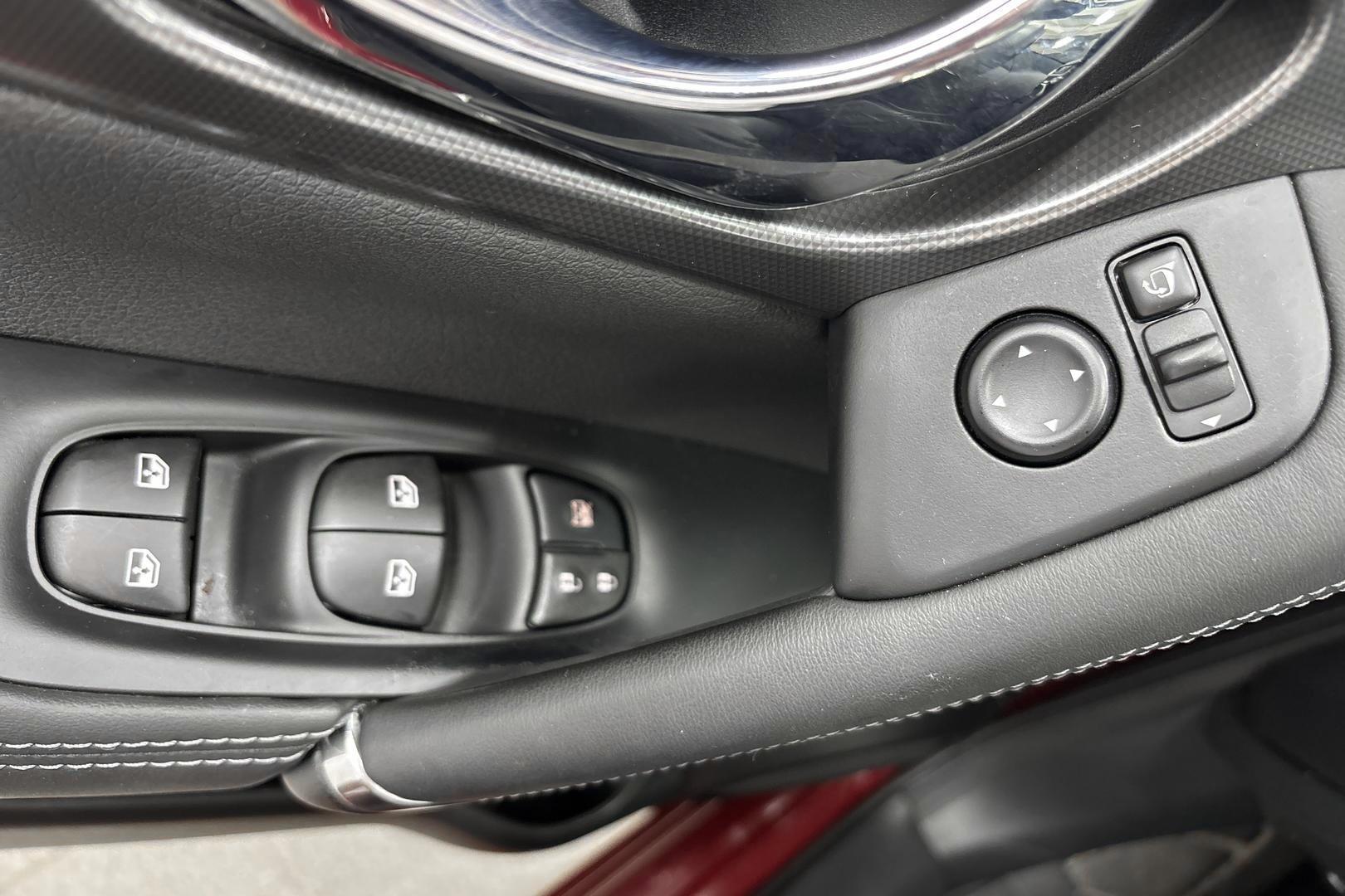 NISSAN Qashqai 2017