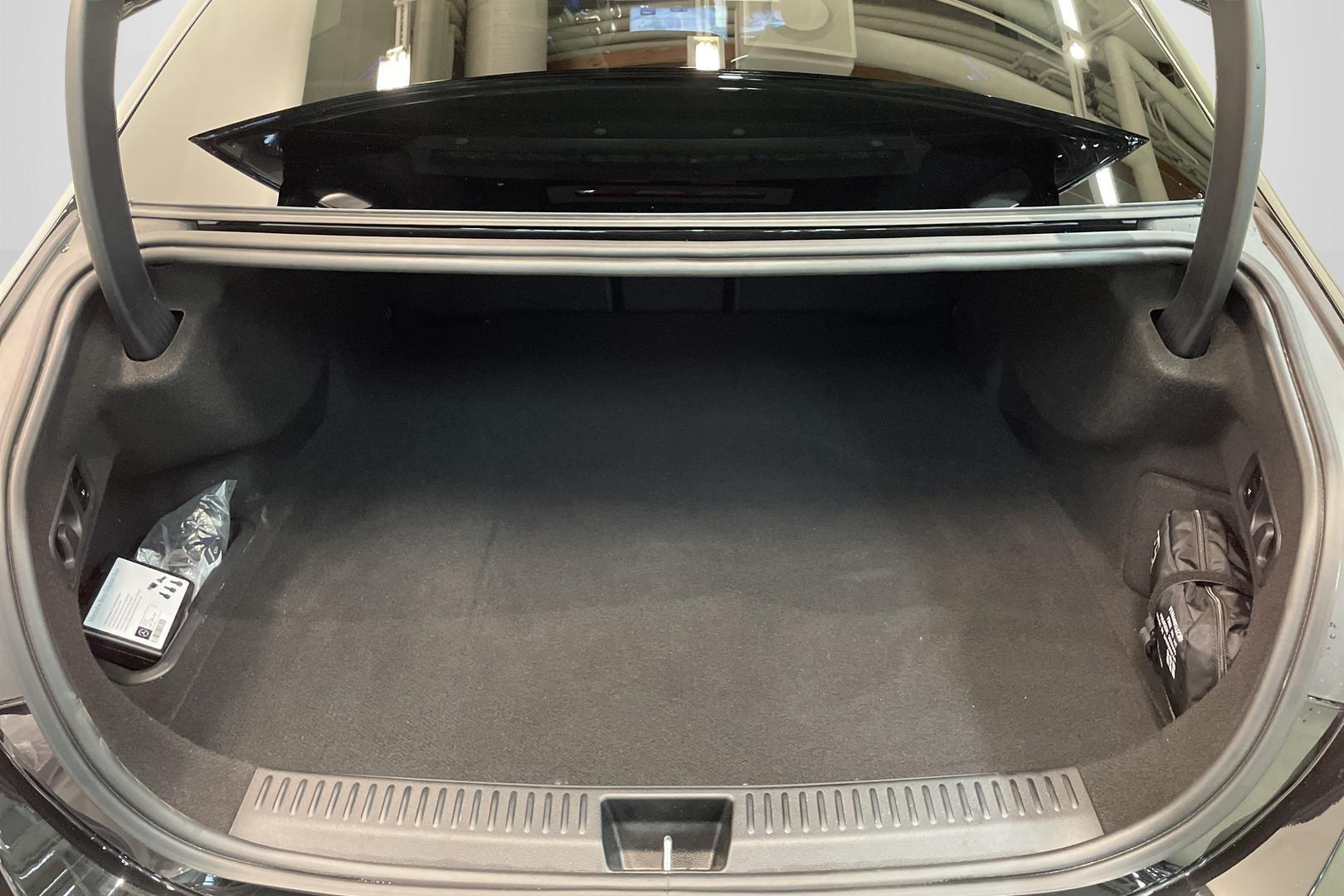 MERCEDES-BENZ E 2024