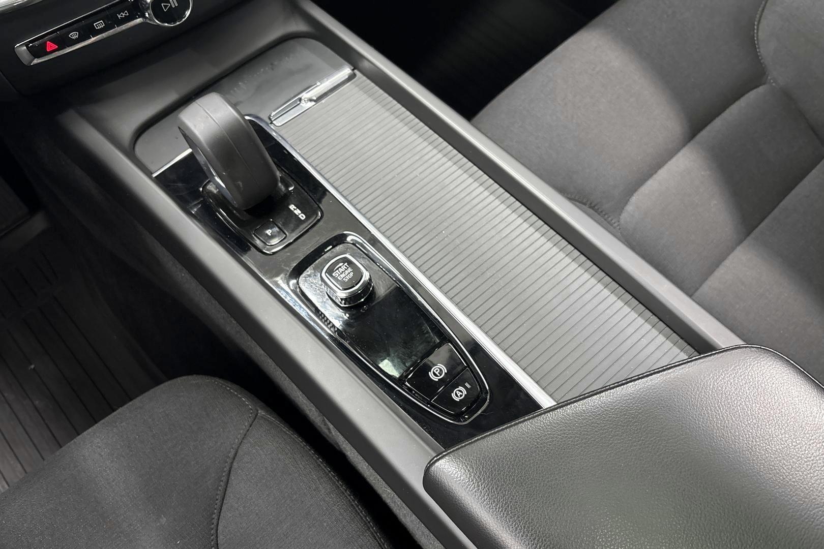 Volvo XC60 2022