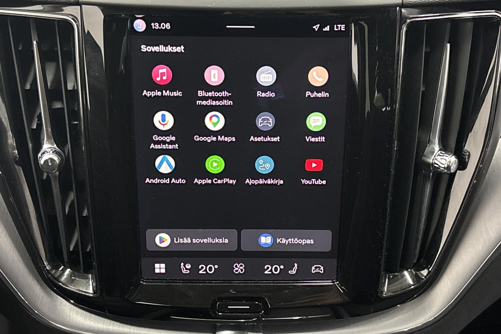 Volvo XC60 2022