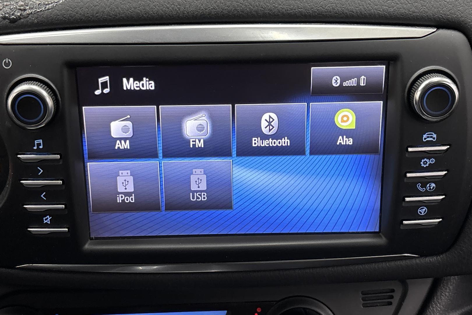 TOYOTA YARIS 2019