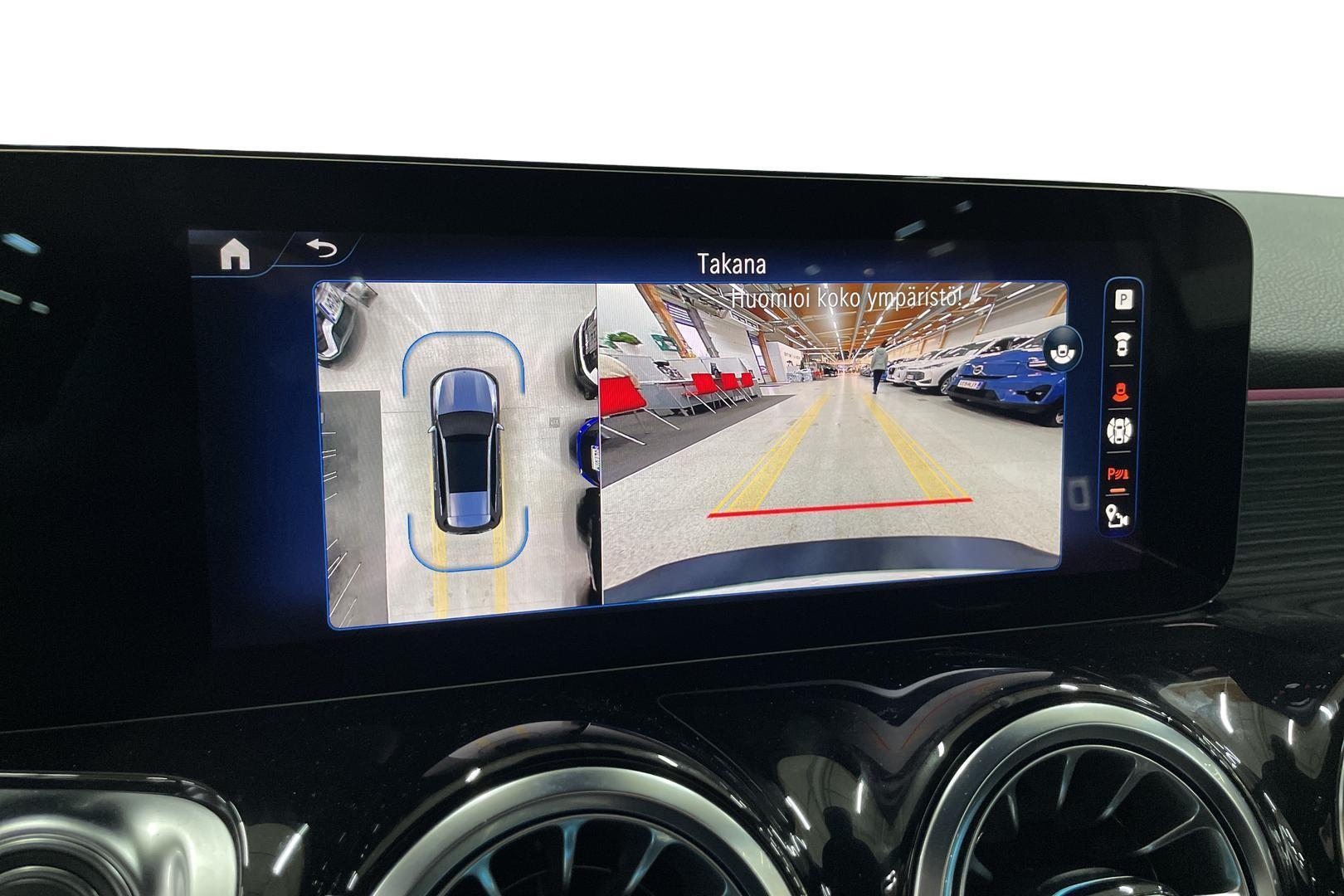 Mercedes-Benz EQB 2024