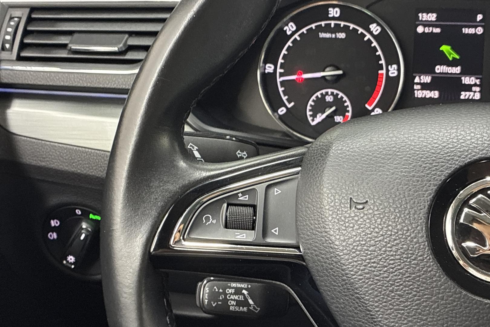 SKODA SUPERB 19