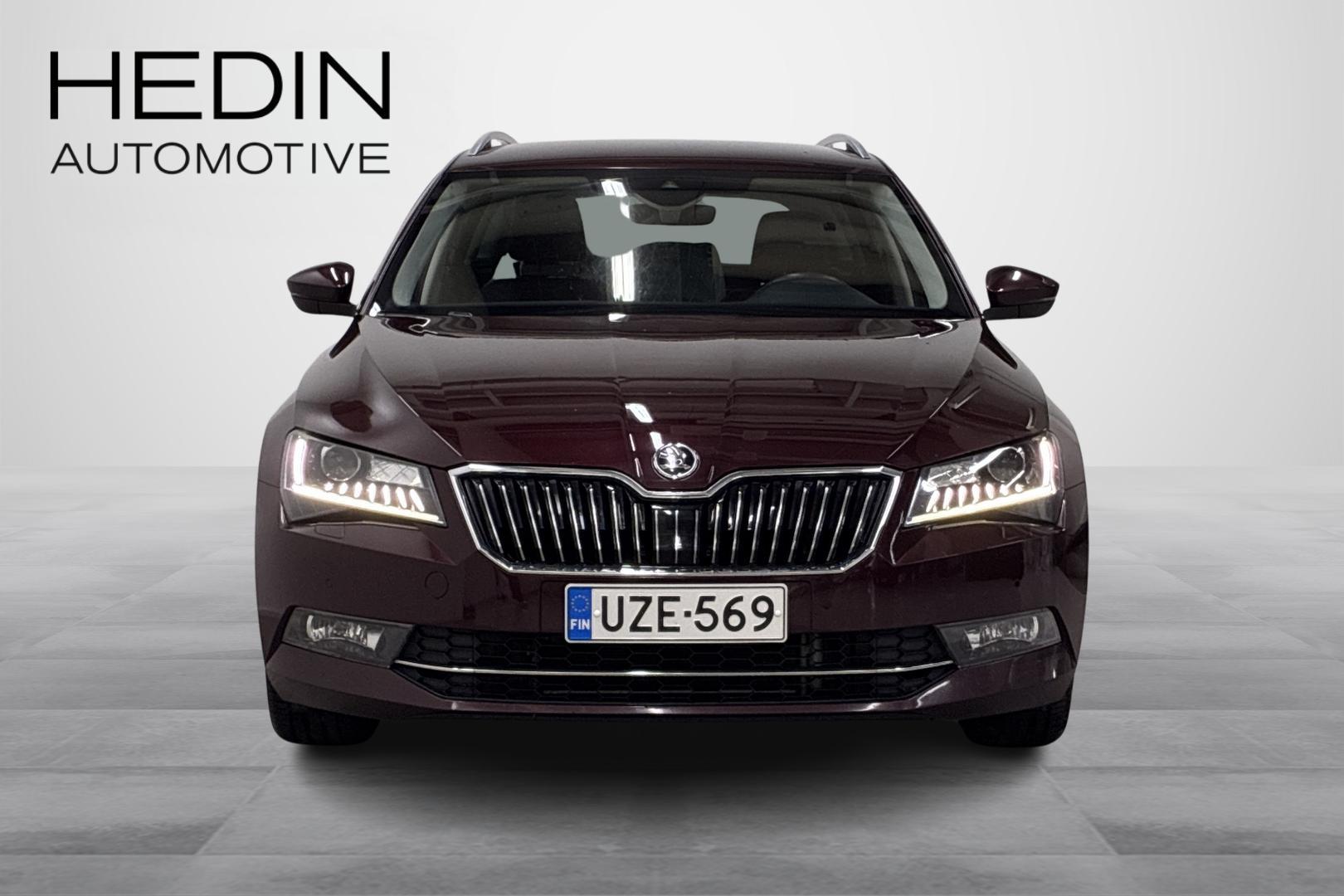 SKODA SUPERB 5