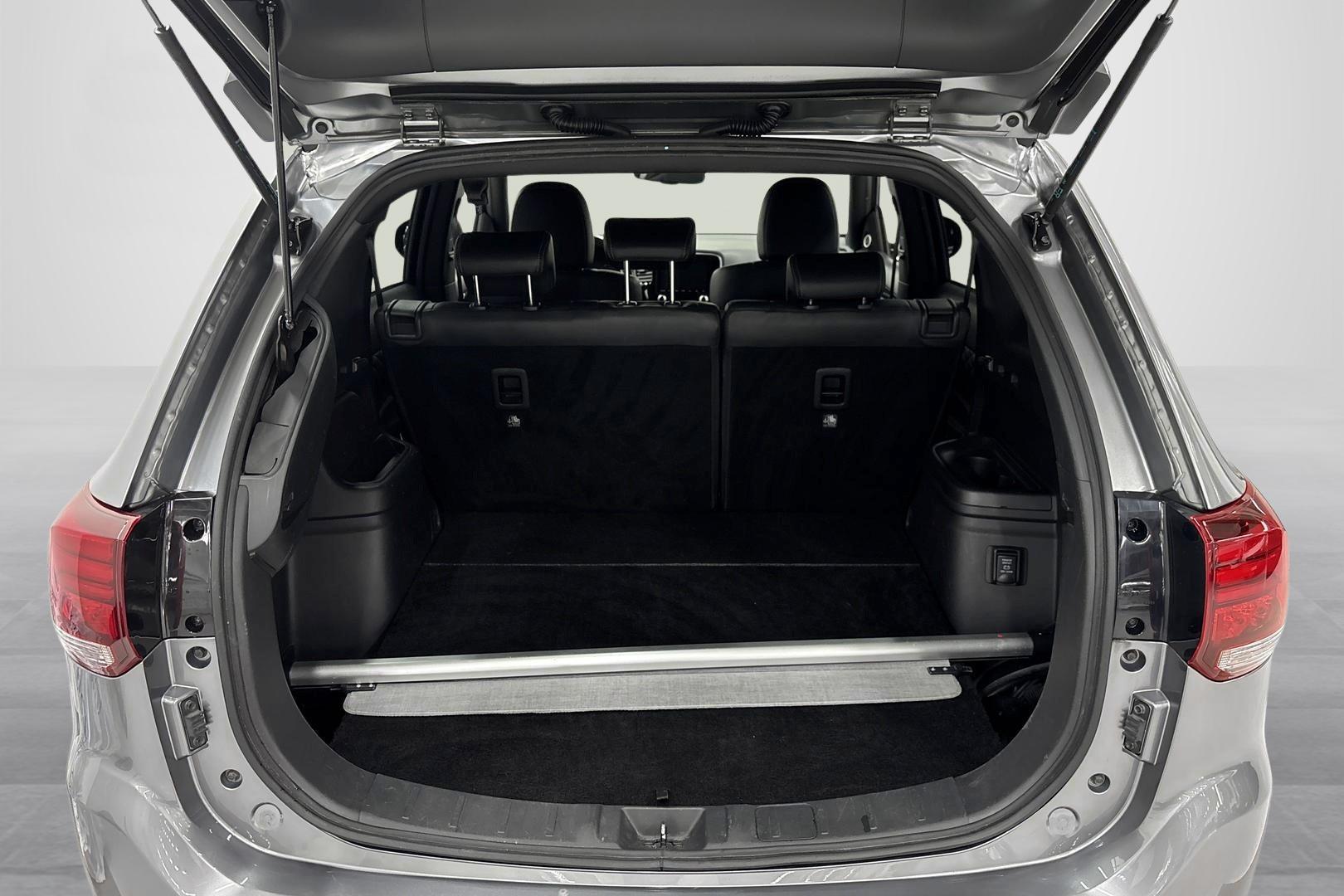 Mitsubishi Outlander PHEV 2020