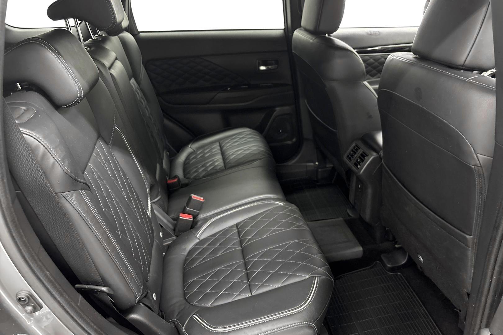 Mitsubishi Outlander PHEV 2020