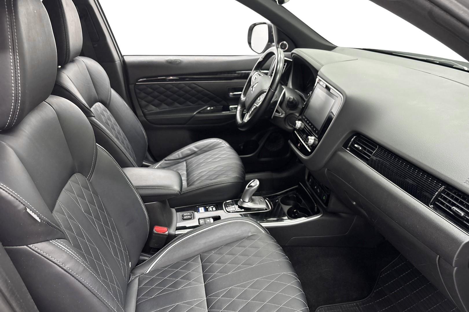 Mitsubishi Outlander PHEV 2020