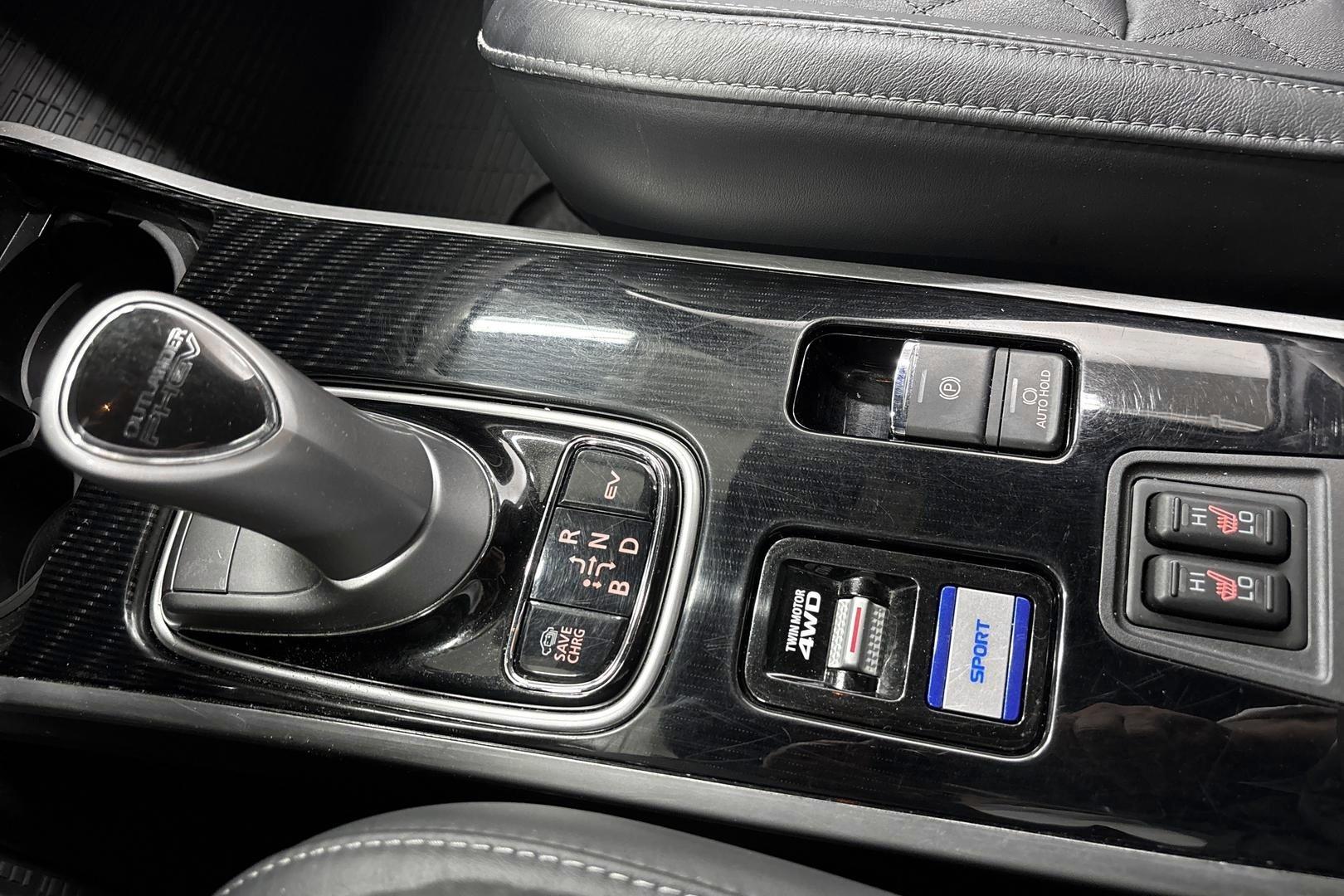 Mitsubishi Outlander PHEV 2020