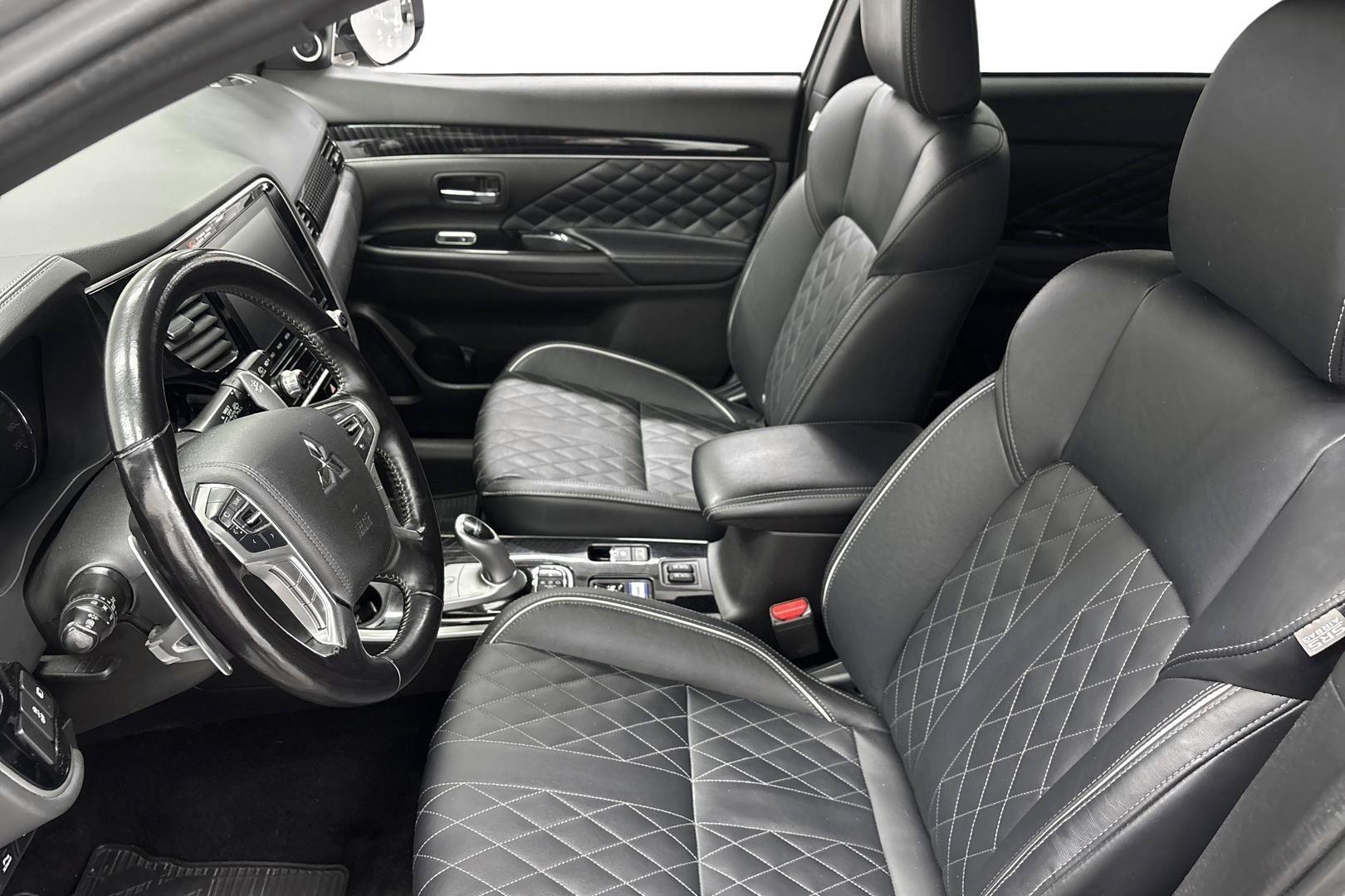 Mitsubishi Outlander PHEV 2020