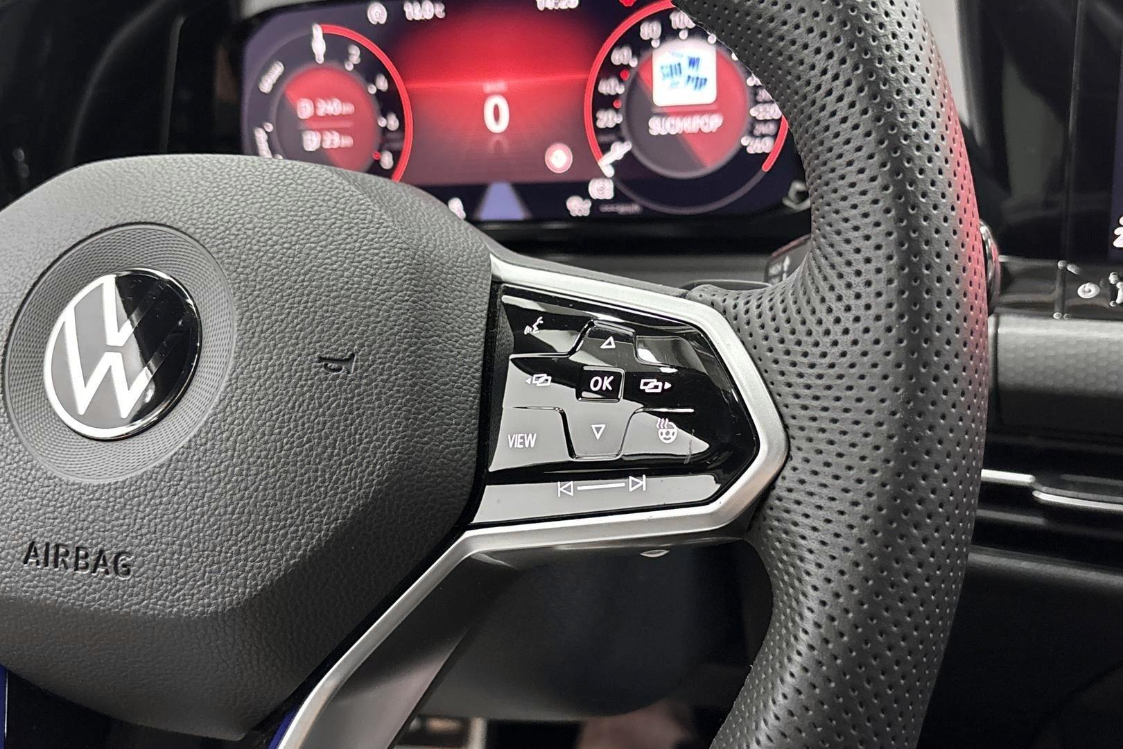 Volkswagen Golf 2021