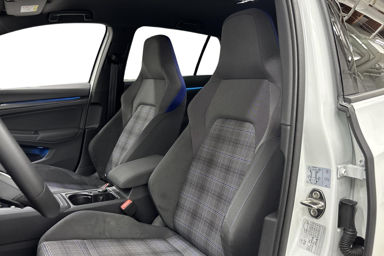 Volkswagen Golf 2021