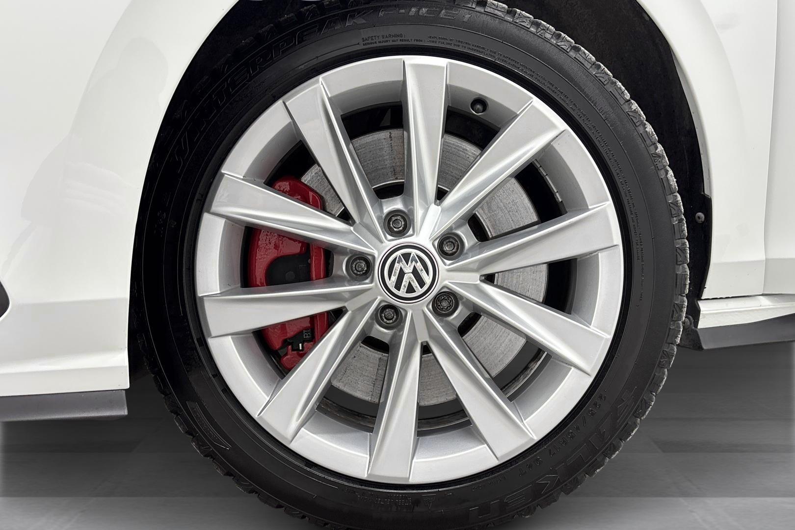 Volkswagen Golf 2021