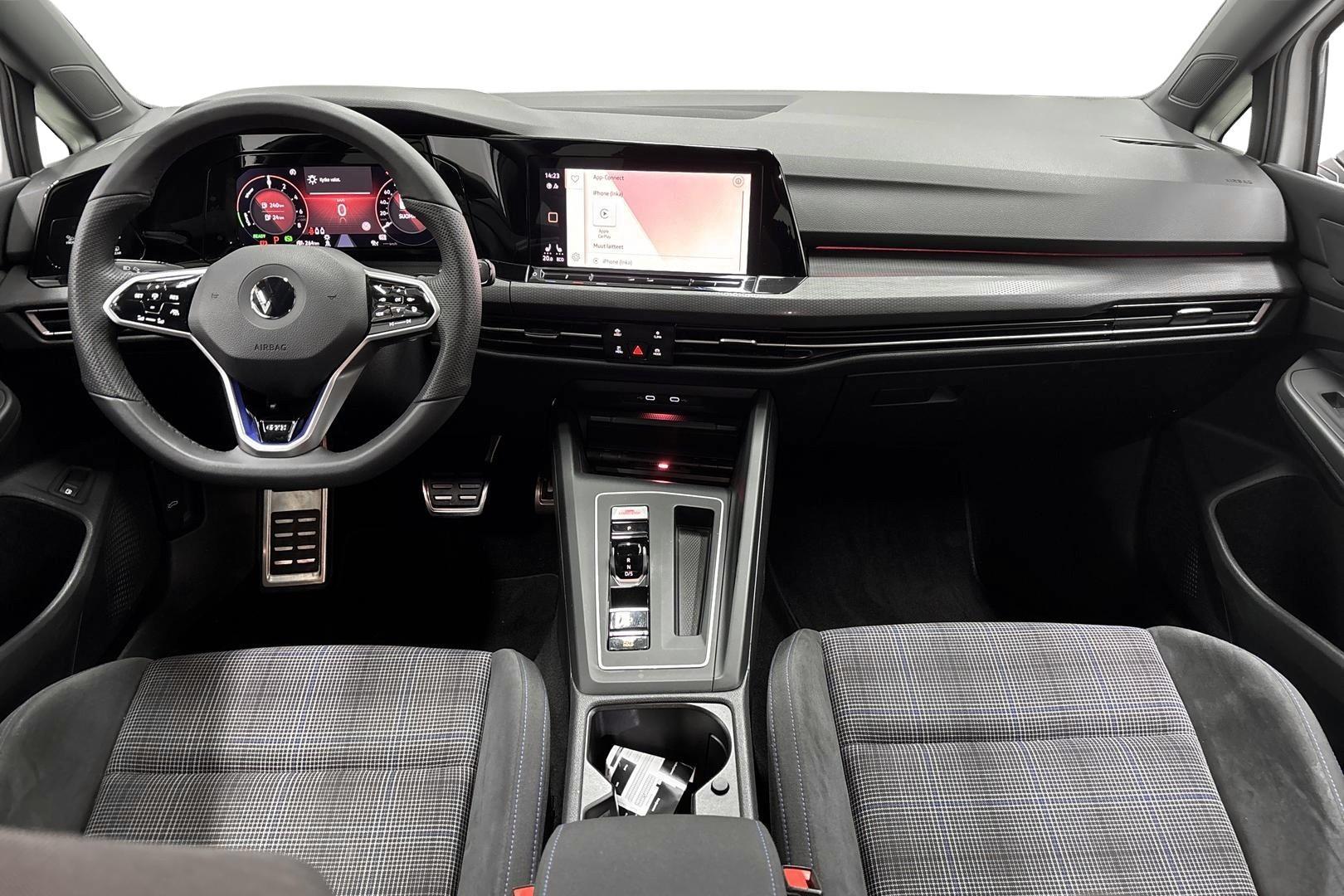 Volkswagen Golf 2021