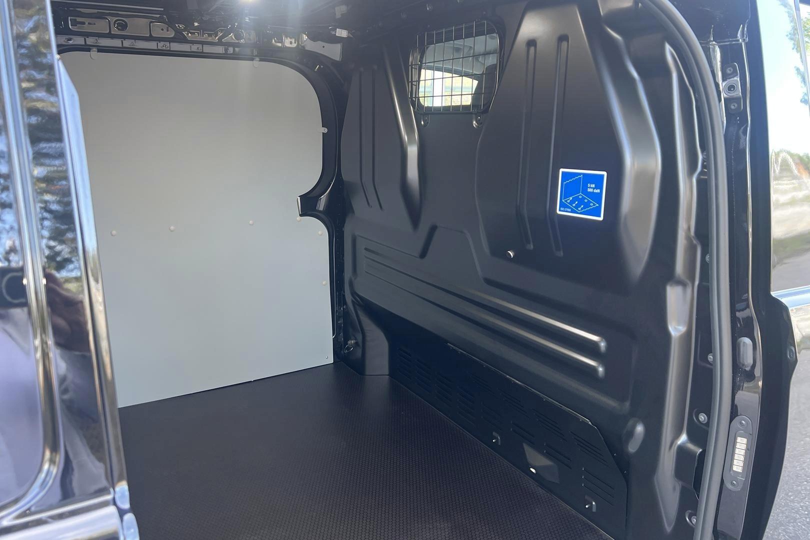 Ford Transit Custom 9