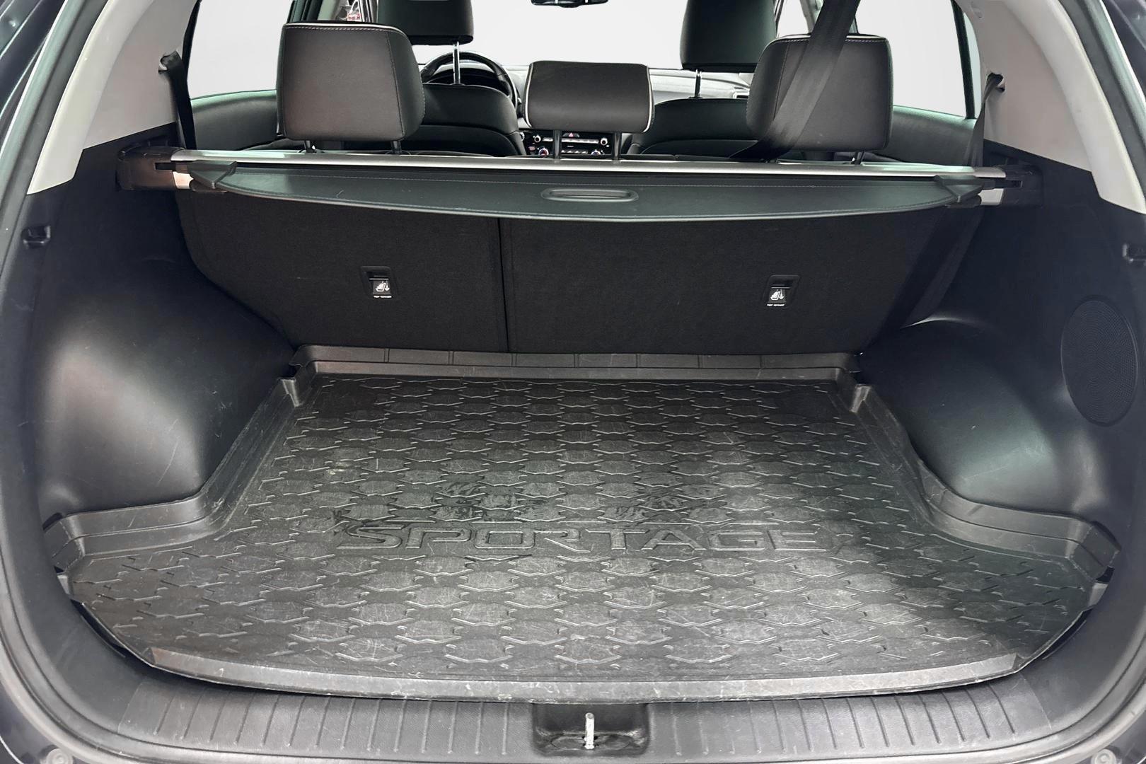 KIA SPORTAGE 12