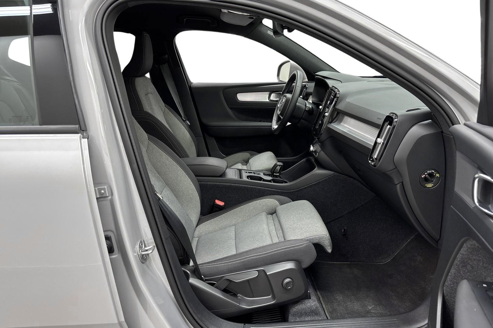 Volvo XC40 2024