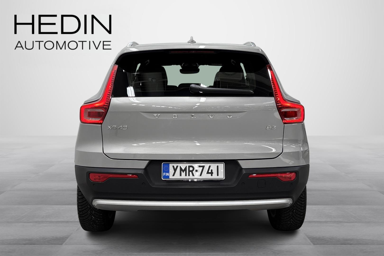 Volvo XC40 2024