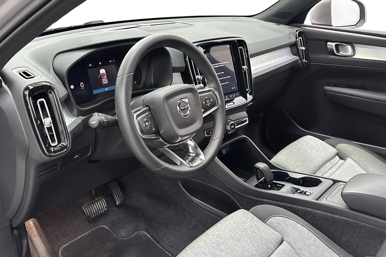 Volvo XC40 2024