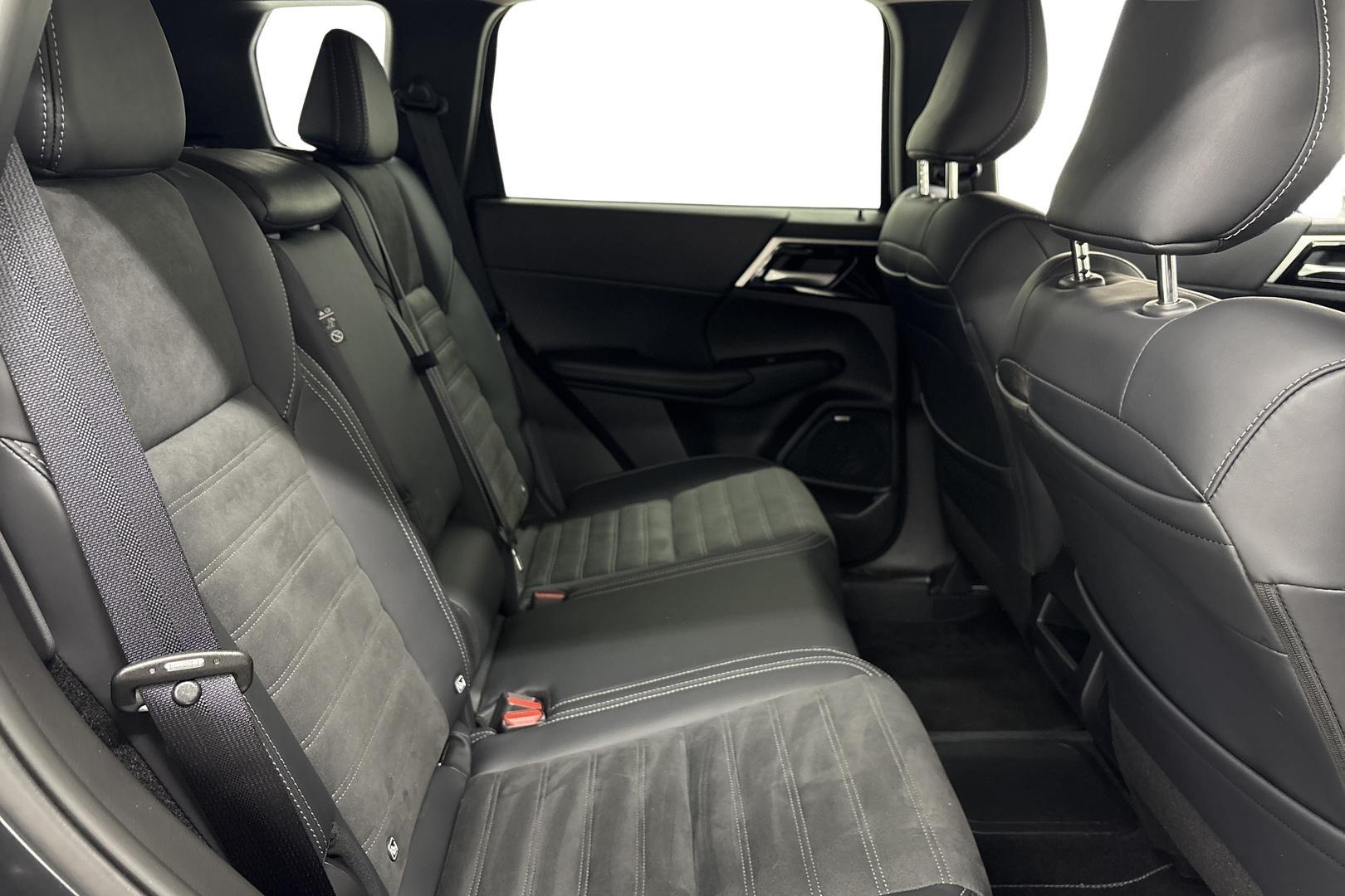 Mitsubishi Outlander 2025